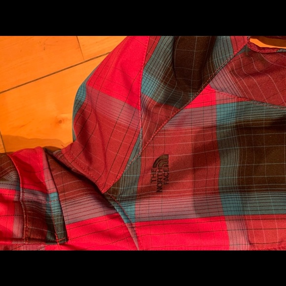 North Face Fall Jacket. - Picture 3 of 5